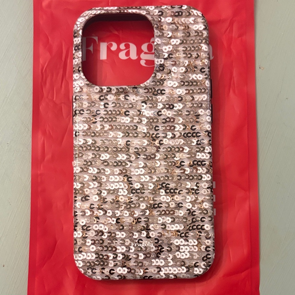 Fragola IBIZA IPHONE 14 PRO **NEVER USED**